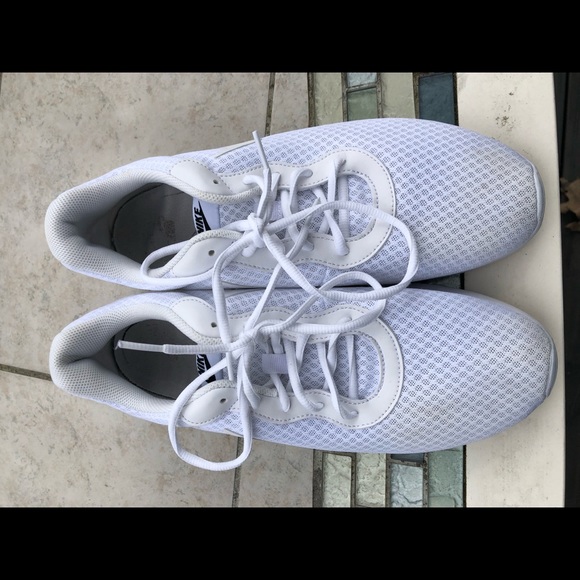 Nike Tanjun - Picture 4 of 4